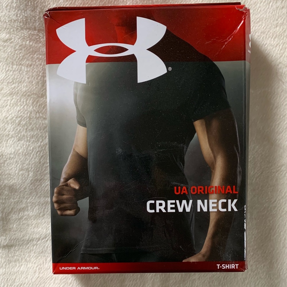 Men’s Under Armour Black Athletic Shirt